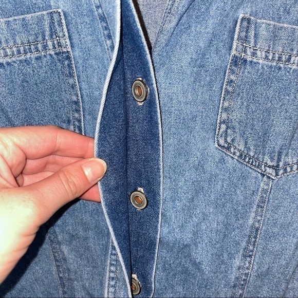 Vintage Bill Blass Denim Button down - Picture 2 of 4